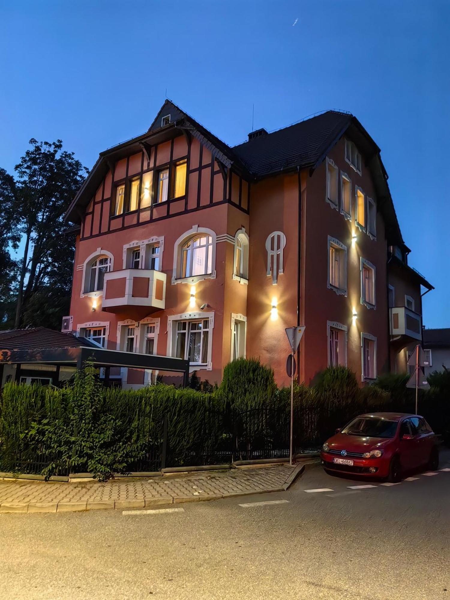 Willa San Remo Kudowa Zdroj Luaran gambar